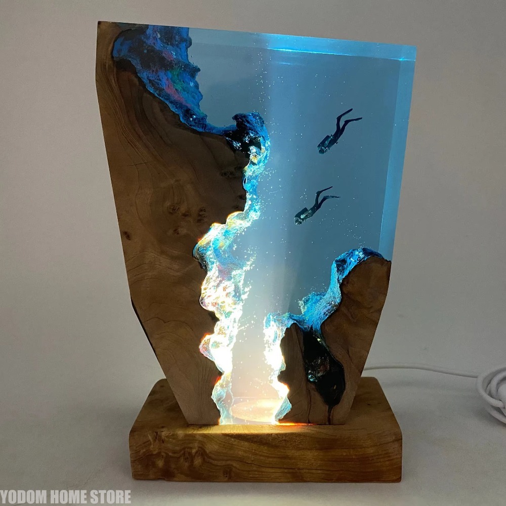 مصباح طاولة جديد بتصميم كائنات - مراجعة Resin Art World وسعره