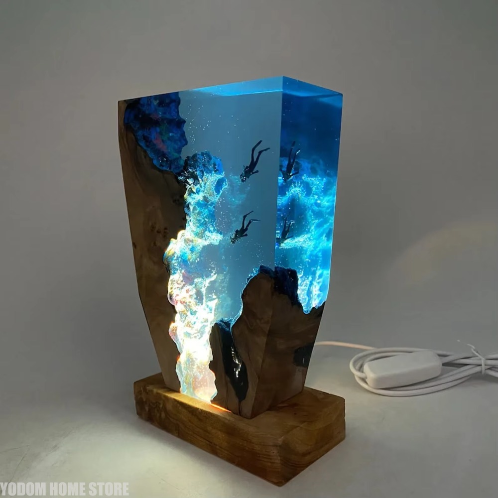 مصباح طاولة جديد بتصميم كائنات - مراجعة Resin Art World وسعره