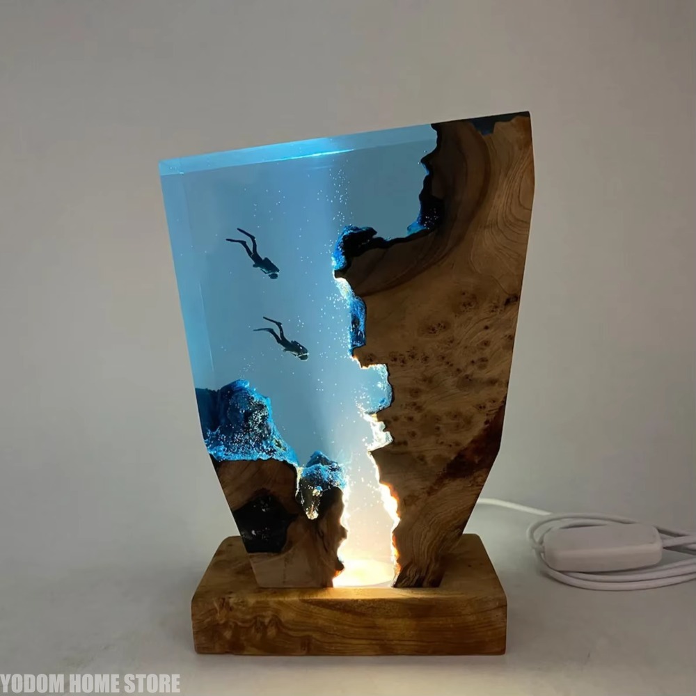 مصباح طاولة جديد بتصميم كائنات - مراجعة Resin Art World وسعره